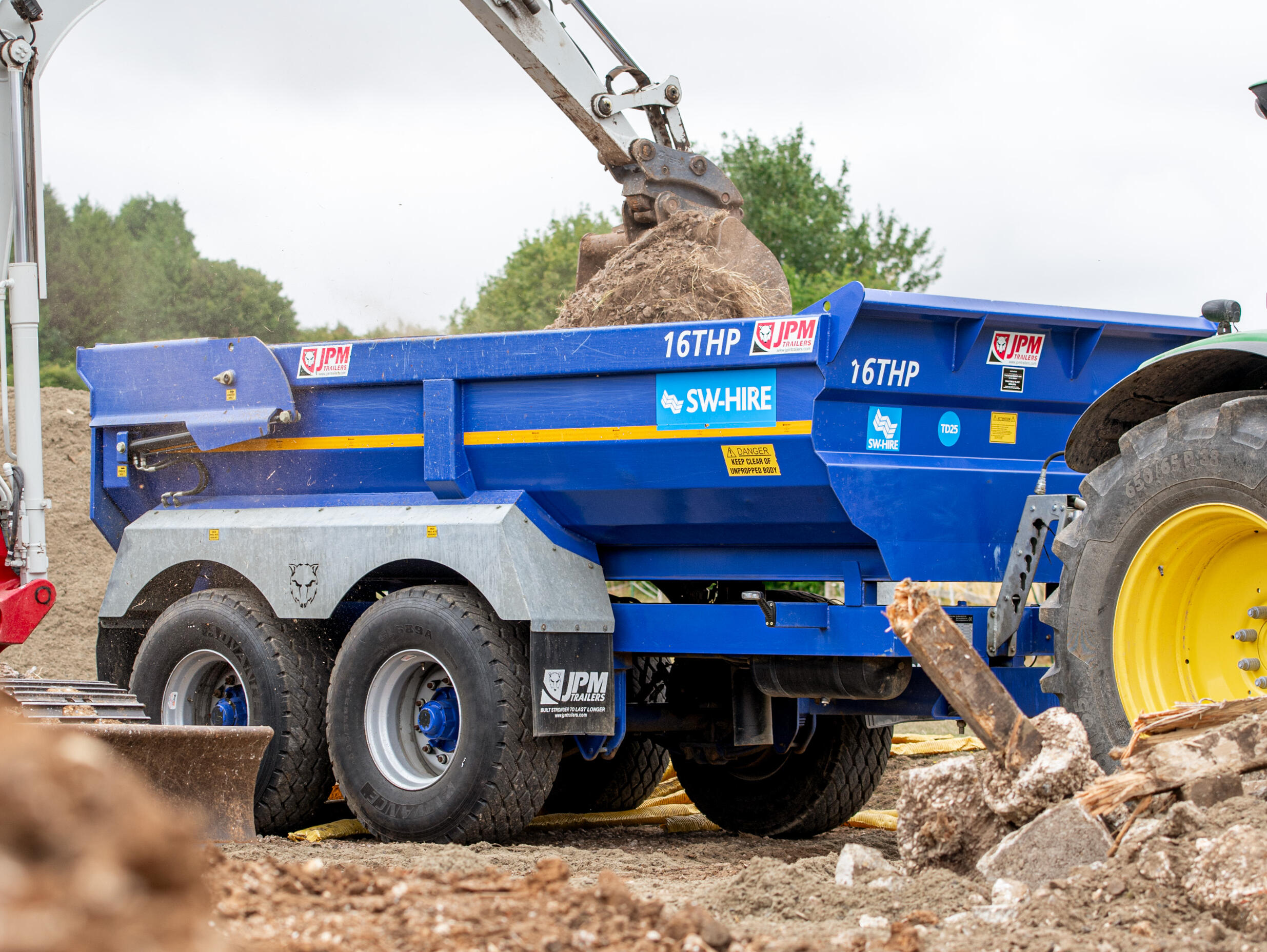 JPM 16t dump trailer on a site