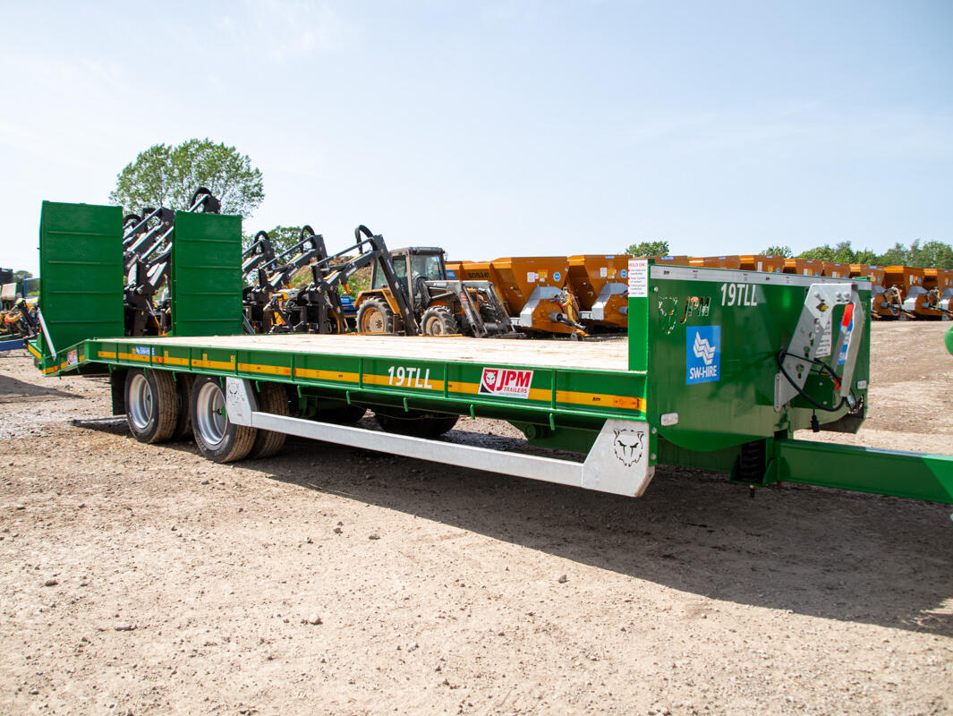 JPM 19TLL  green plant trailer 