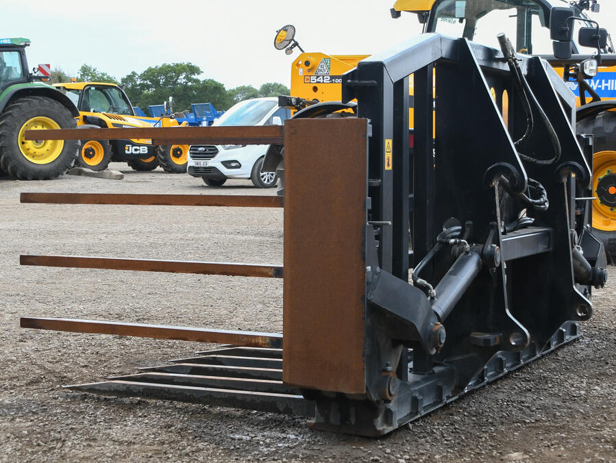 2024 JCB 14ft Grass Folding Fork