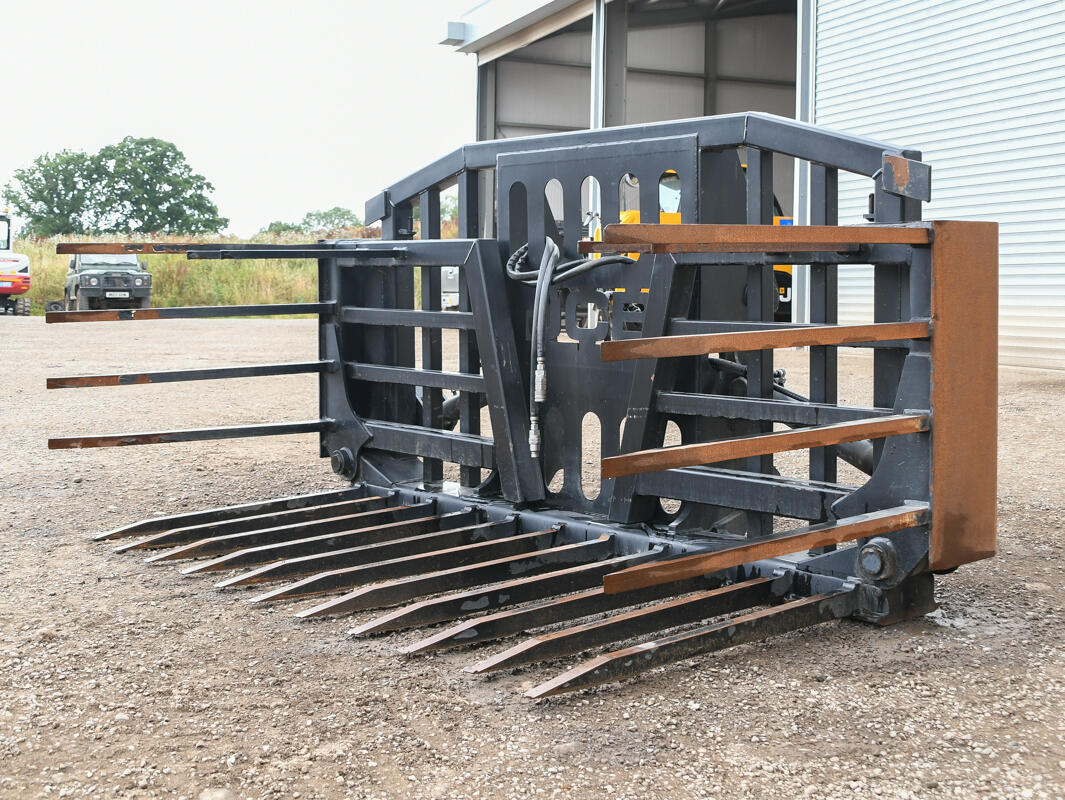 2024 JCB 14ft Grass Folding Fork