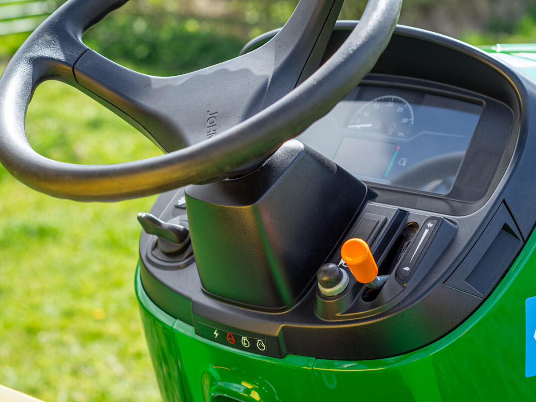 John Deere 3038E compact tractor