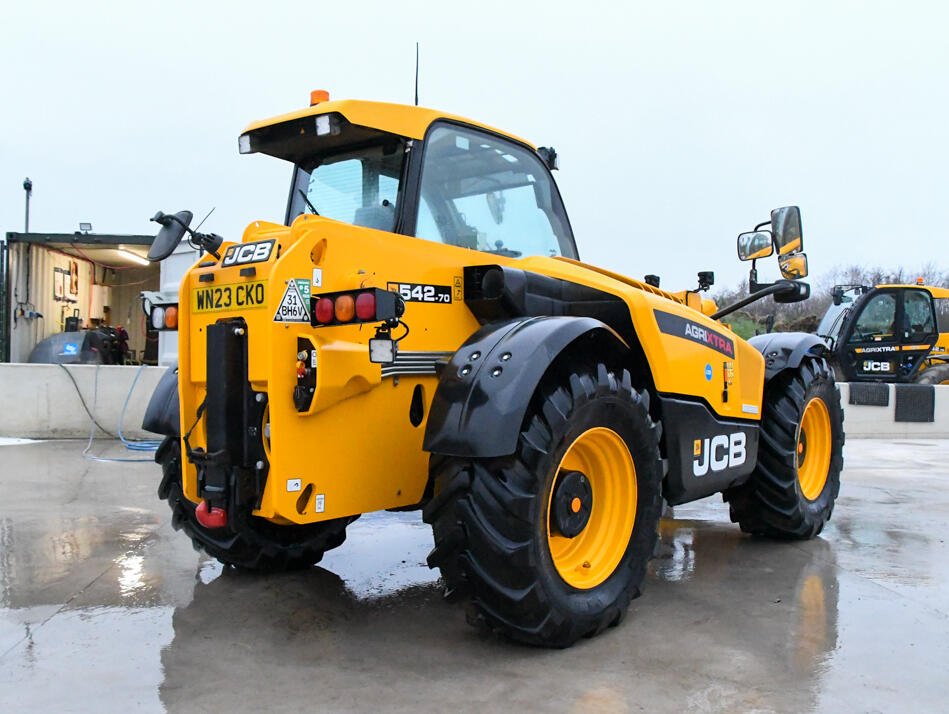 2023 JCB 542-70 AgriXtra