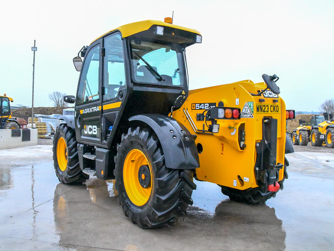 2023 JCB 542-70 AgriXtra