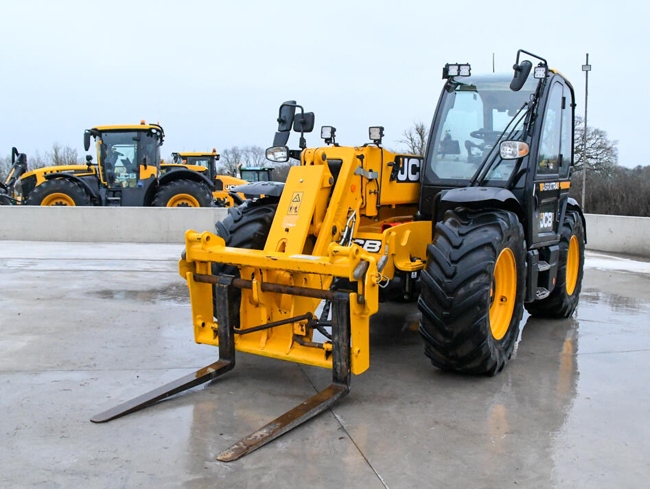 2023 JCB 542-70 AgriXtra