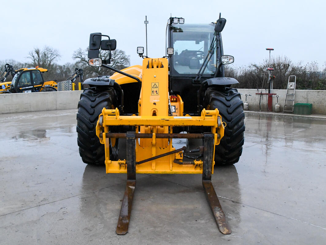 2023 JCB 542-70 AgriXtra