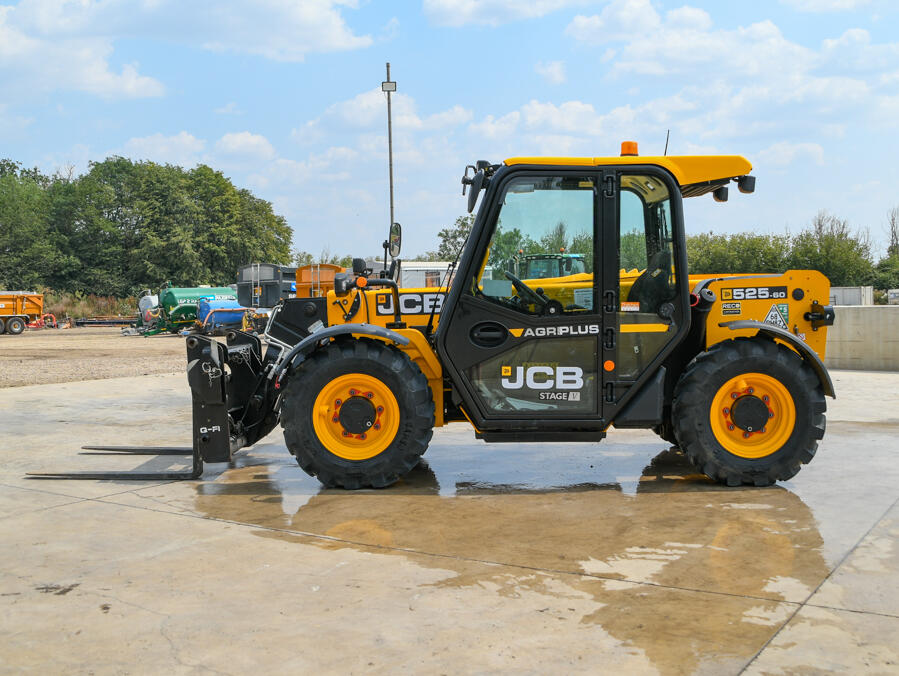 JCB 525-60 AgriSuper Telehandler on washbay