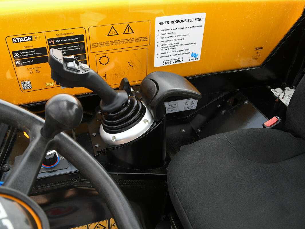 JCB 525-60 AgriSuper Telehandler on washbay