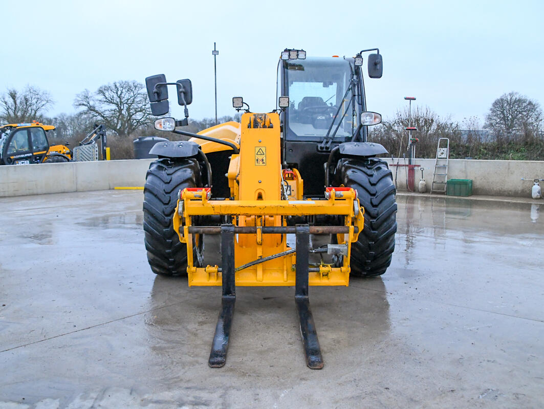 2024 JCB 542-70 AgriXtra 