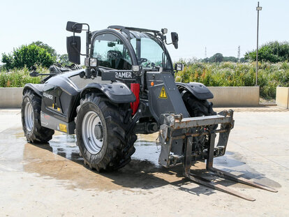 Kramer KT407 telehandler on wash bay