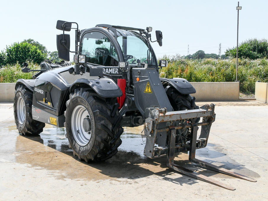Kramer KT407 telehandler on wash bay