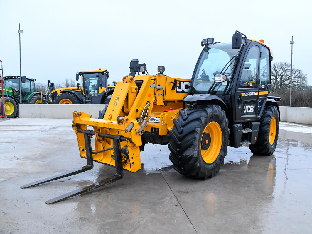 JCB 2024 742-70 AgriXtra