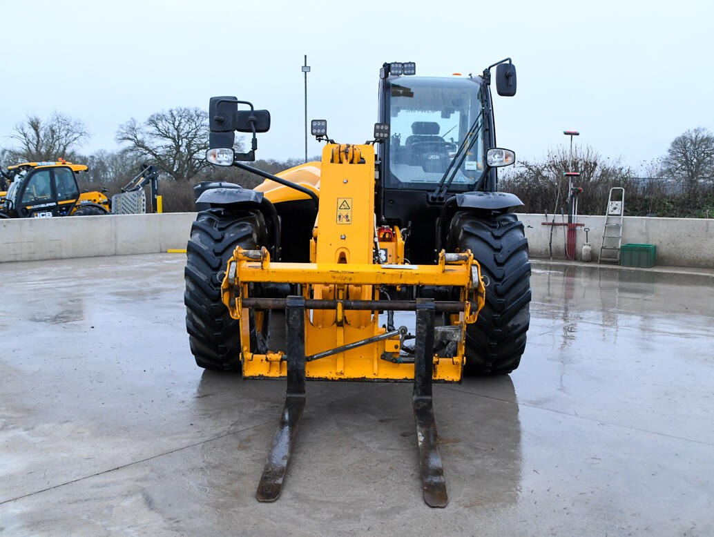 JCB 2024 742-70 AgriXtra