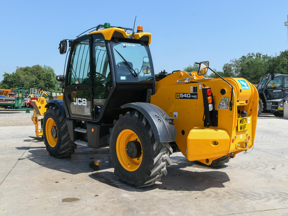2021 JCB 540-140 Hi Viz on a wash bay