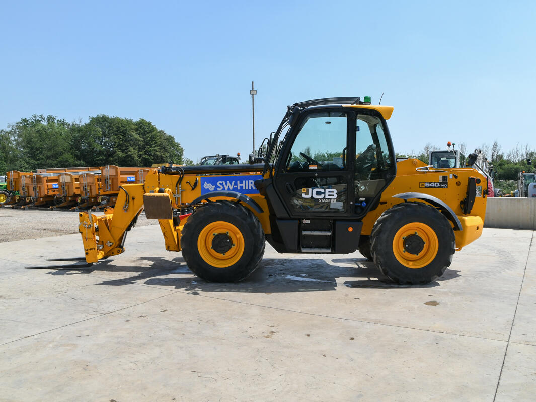 2021 JCB 540-140 Hi Viz on a wash bay