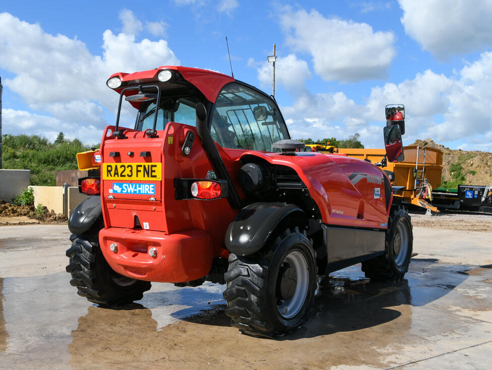 Manitou MT625 telehandler on a wash bay