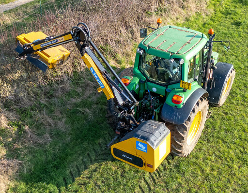 McConnel PA6567T and John Deere Tractor hedgecutting