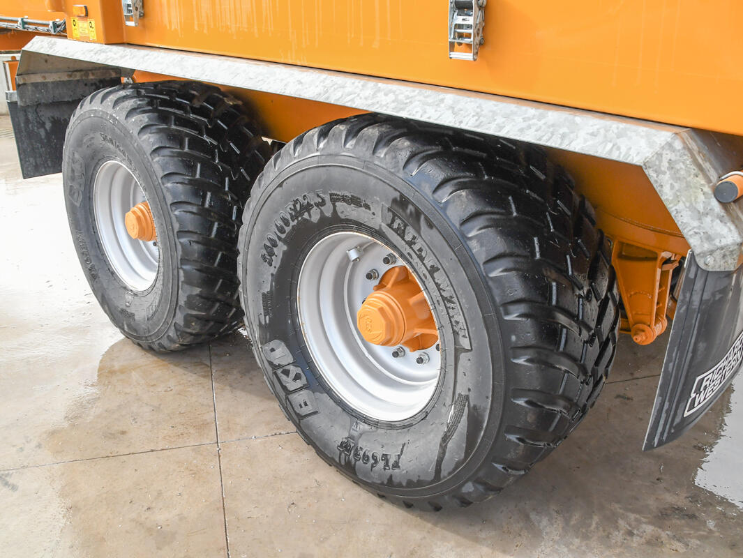 Richard Western SF18HSplus