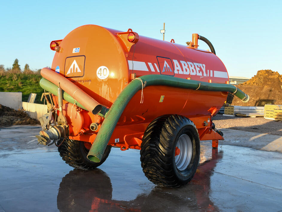 Abbey 2000SD Tanker