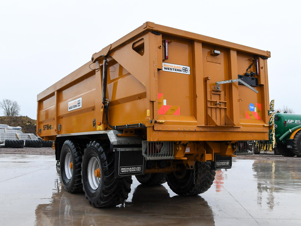 2021 Richard Western SF16HS Grain Trailer