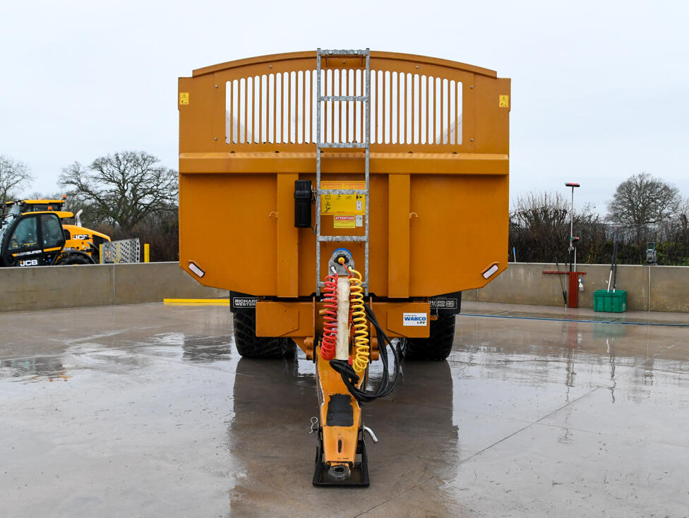 2021 Richard Western SF16HS Grain Trailer
