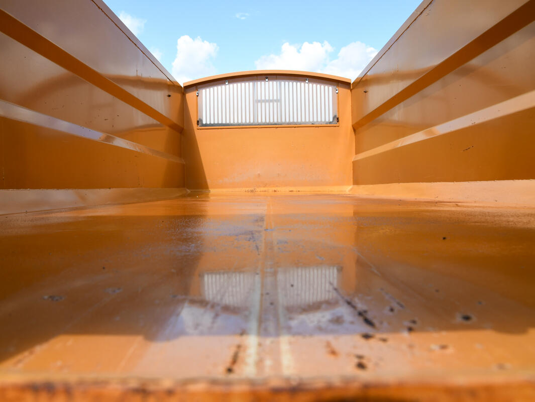 2023 Richard Western GSF14HS Grain Trailer on wash bay