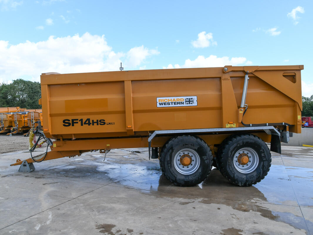 2023 Richard Western GSF14HS Grain Trailer on wash bay