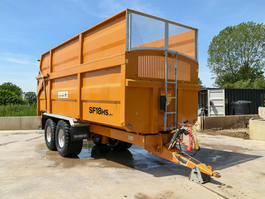 SF18HS 18t Silage Trailer on a wash bay