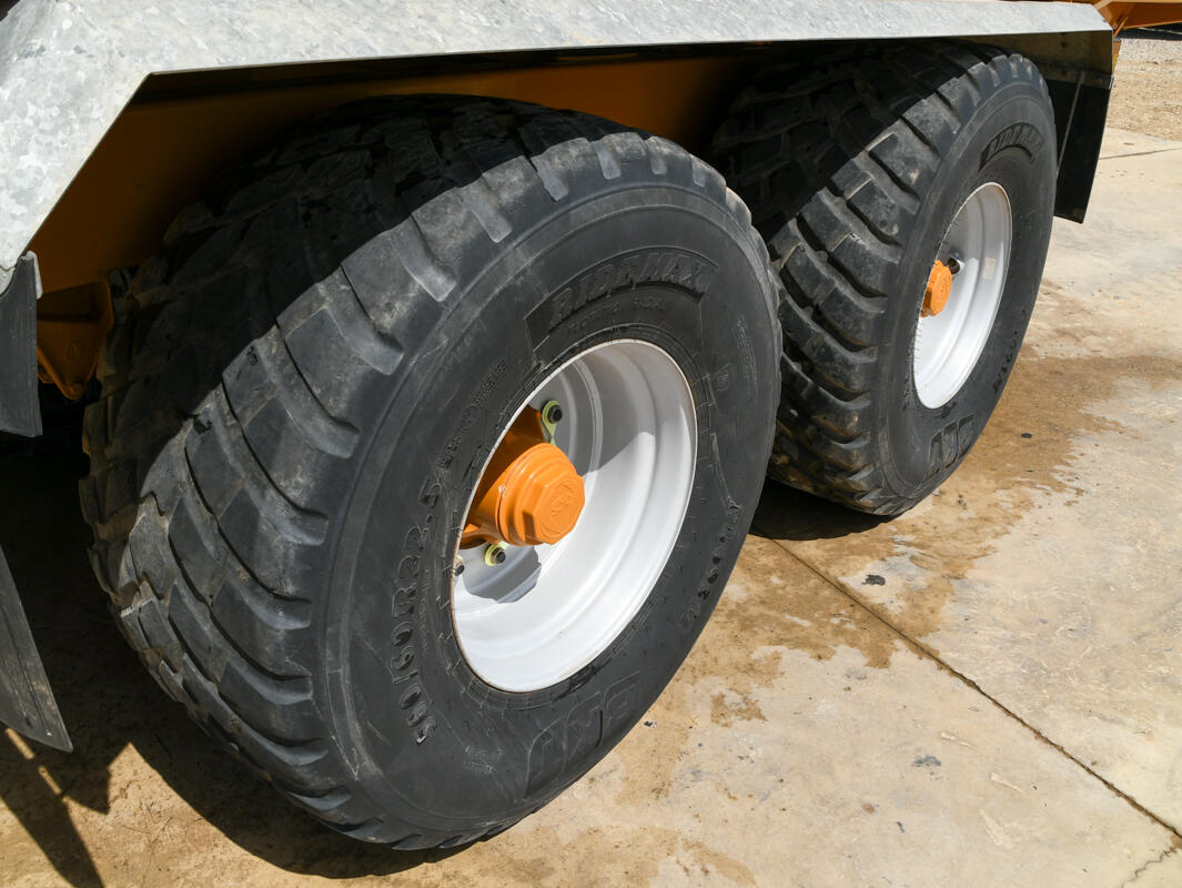 SF18HS 18t Silage Trailer on a wash bay