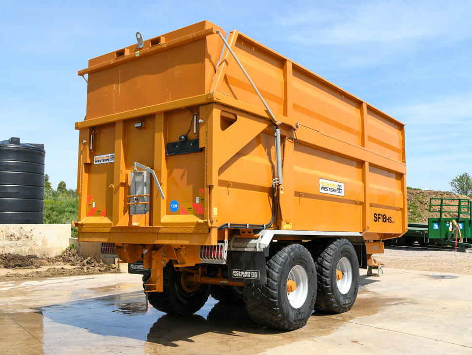 SF18HS 18t Silage Trailer on a wash bay