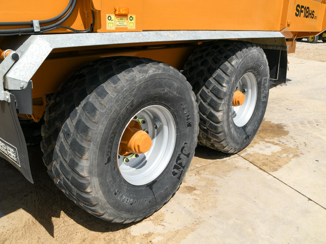 Richard Western SF18HS Silage trailer on a wash bay