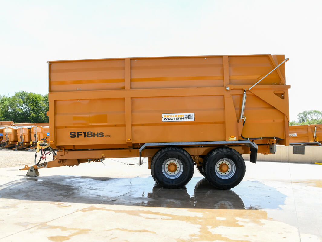 Richard Western SF18HS Silage trailer on a wash bay