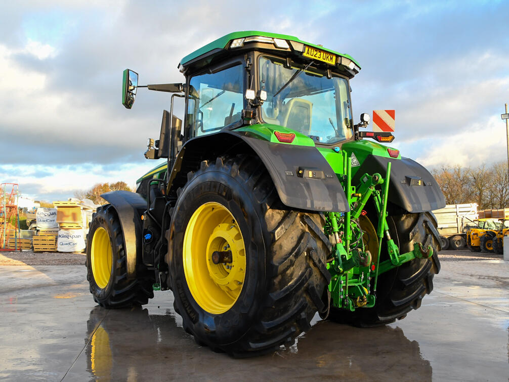 John Deere 7R350