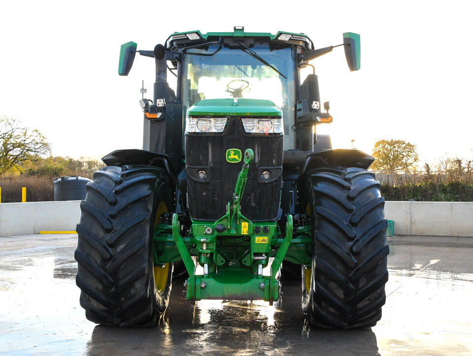 John Deere 7R350