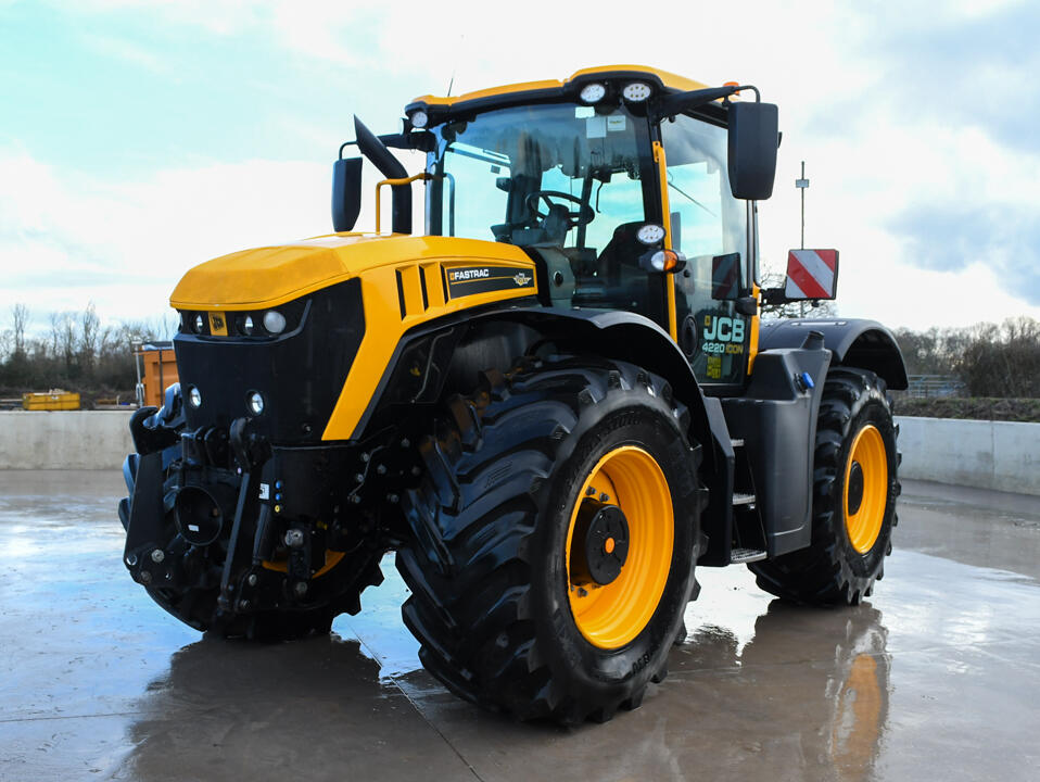 2023 JCB 4220 iCON Fastrac | For Sale | SW Hire