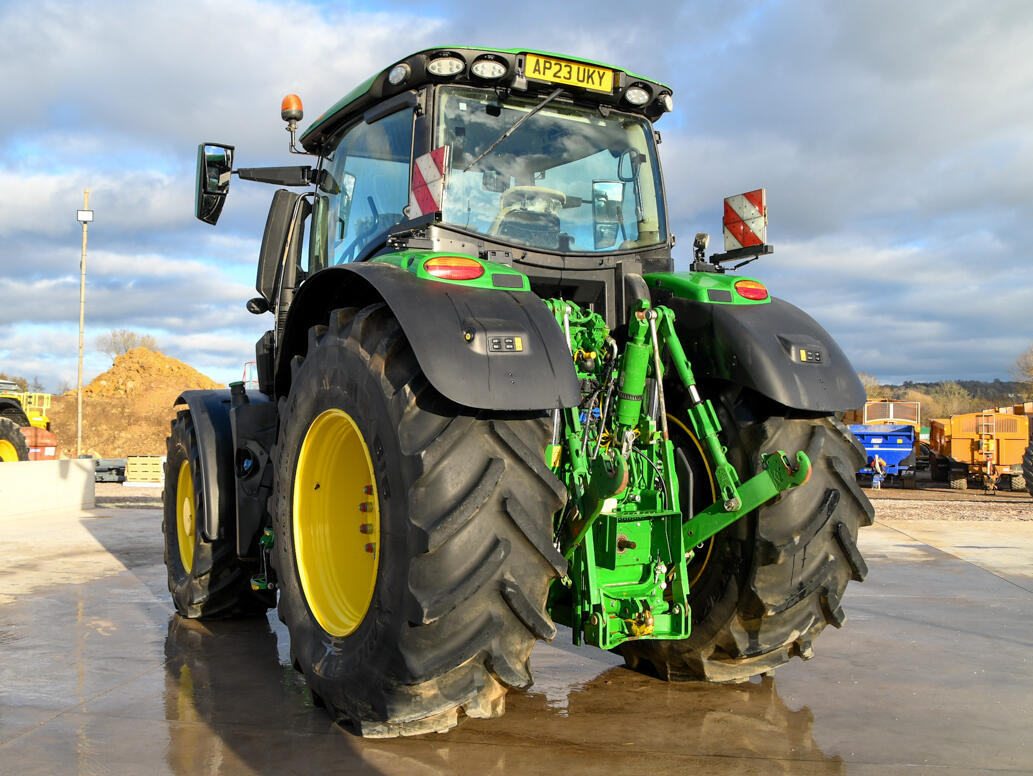 John Deere 6R250