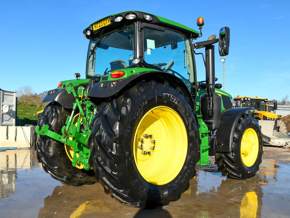 John Deere 6R155