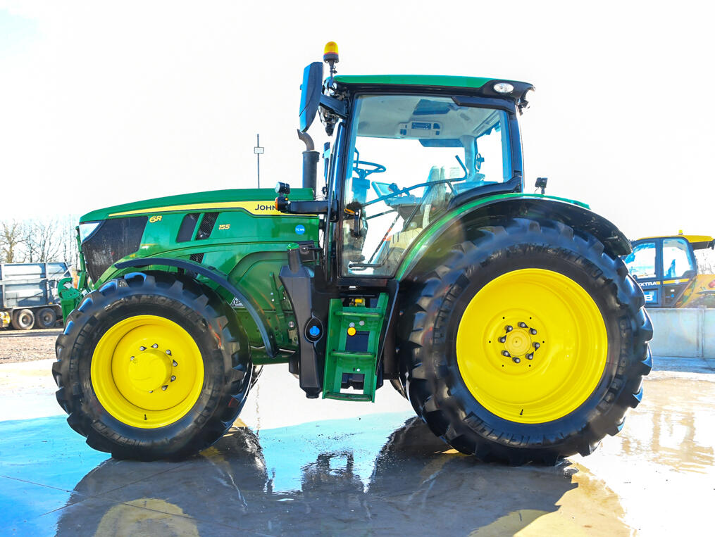 John Deere 6R155