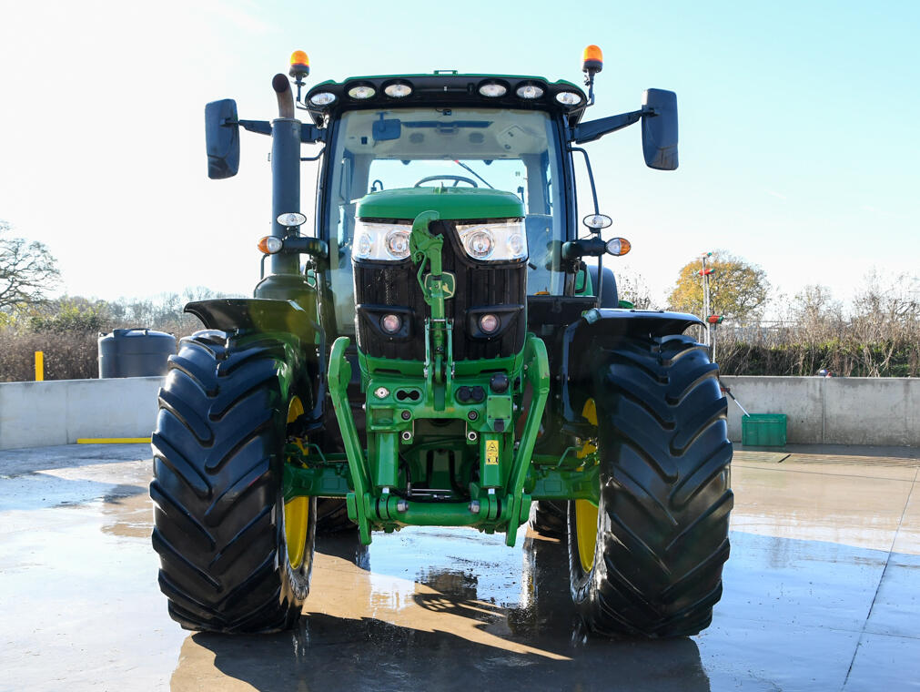 John Deere 6R155