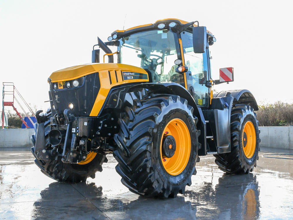 JCB 4220 iCON Tractor