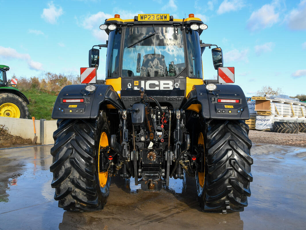 2023 JCB 4220iCON Fastrac