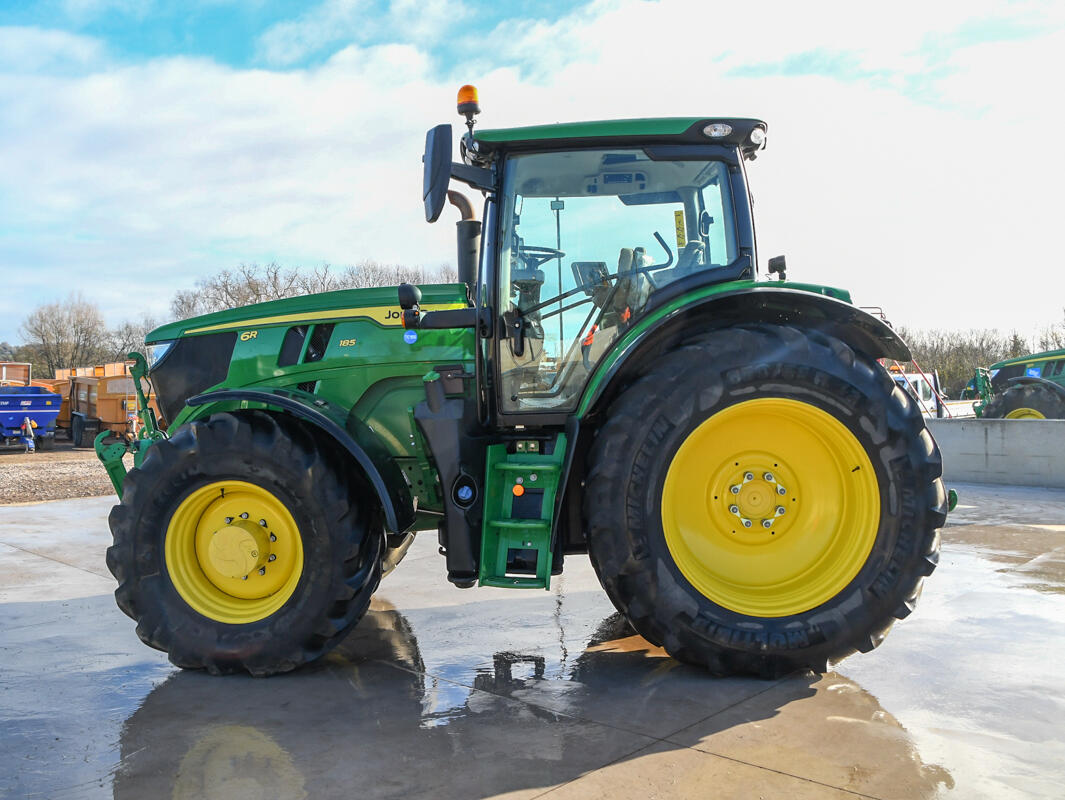 2023 John Deere 6R185