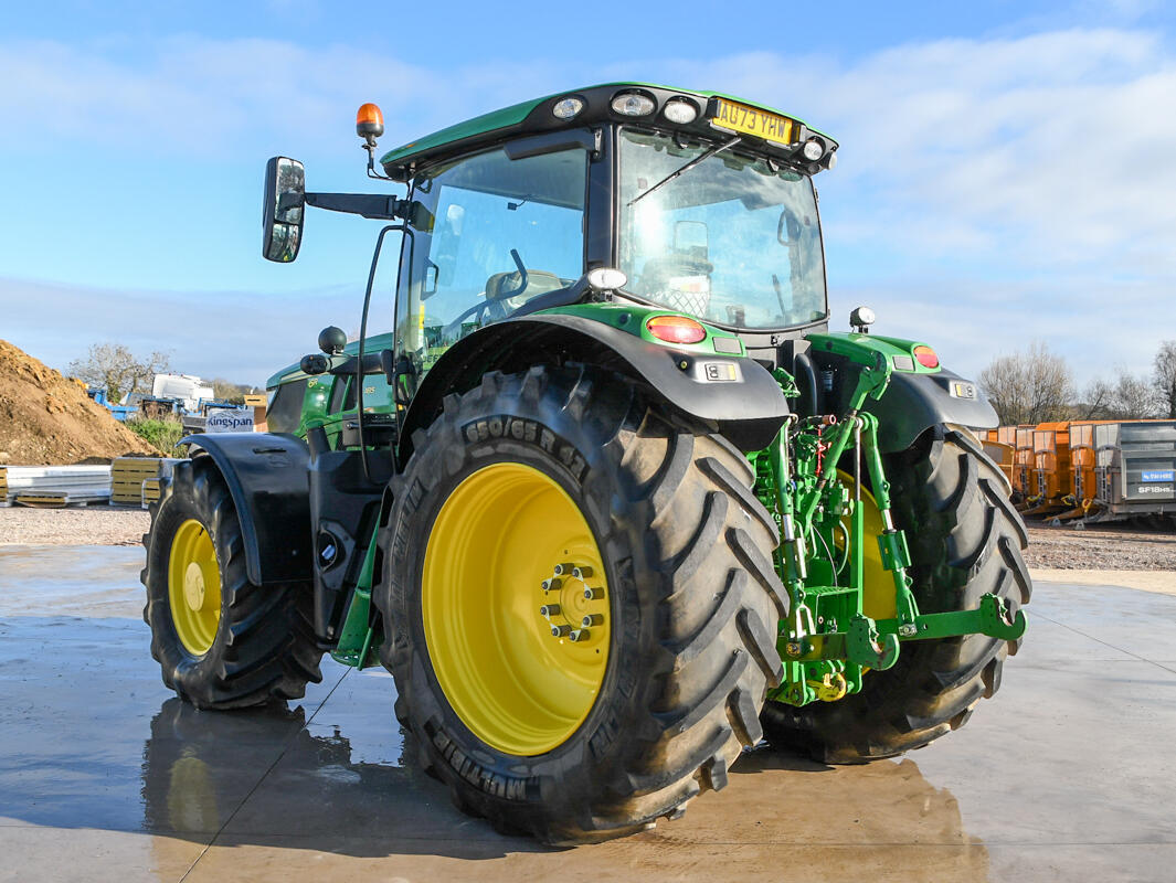 2023 John Deere 6R185