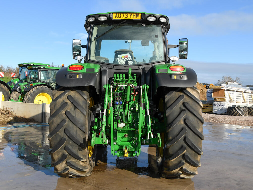 2023 John Deere 6R185