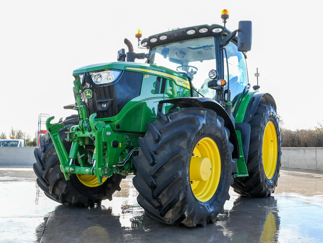 2023 John Deere 6R185