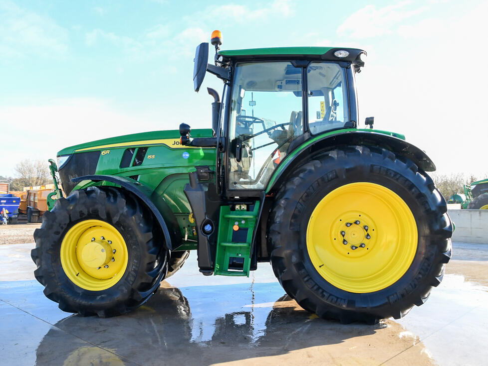 2023 John Deere 6R155 with front linkage
