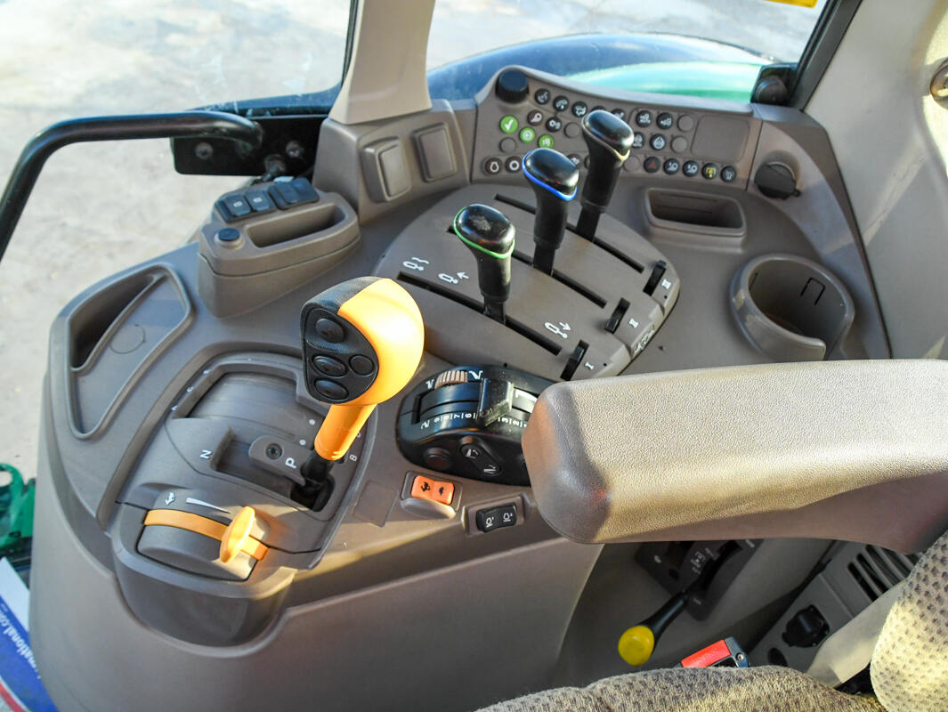 2022 John Deere 6155M