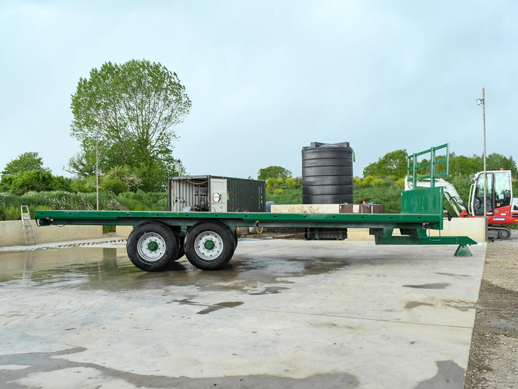 28ft Bailey flatbed trailer on a wash bay