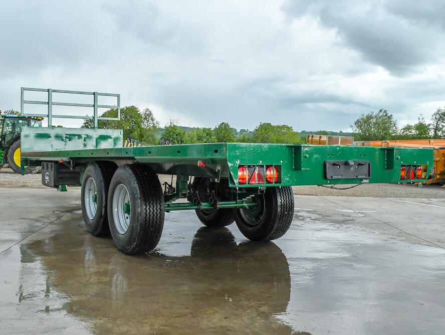 28ft Bailey flatbed trailer on a wash bay