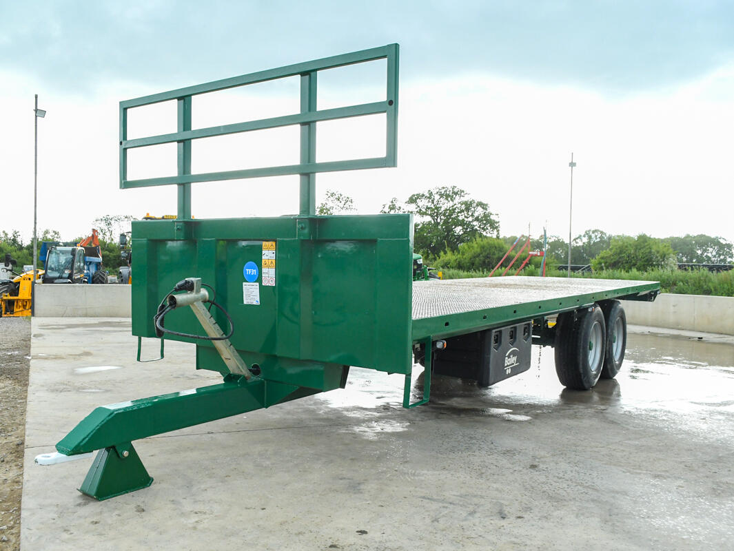 28ft Bailey flatbed trailer on a wash bay